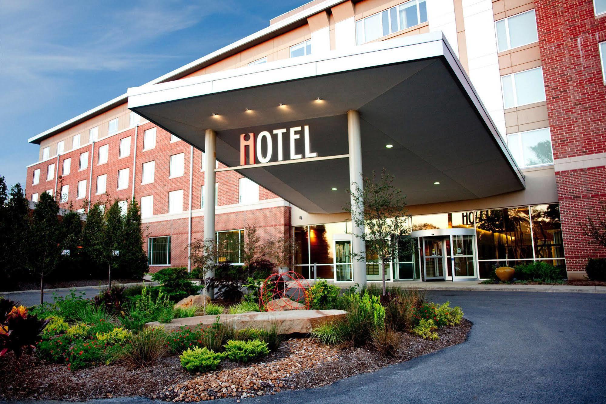 I Hotel And Illinois Conference Center - Champaign Eksteriør bilde